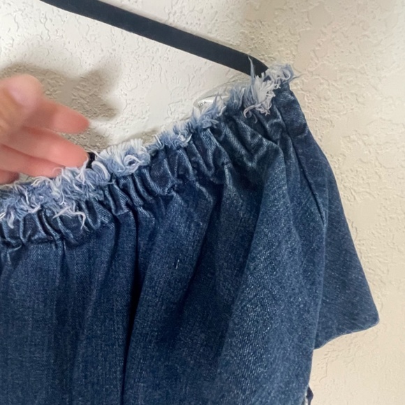 J.O.A Off The Shoulder Denim Mini Dress Size M Raw Neck Trim Blue Exposed Zip - Picture 4 of 14